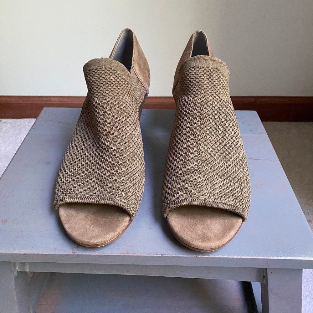 EILEEN FISHER Women Wink  Suede Leather Pumps - NEW NWOB